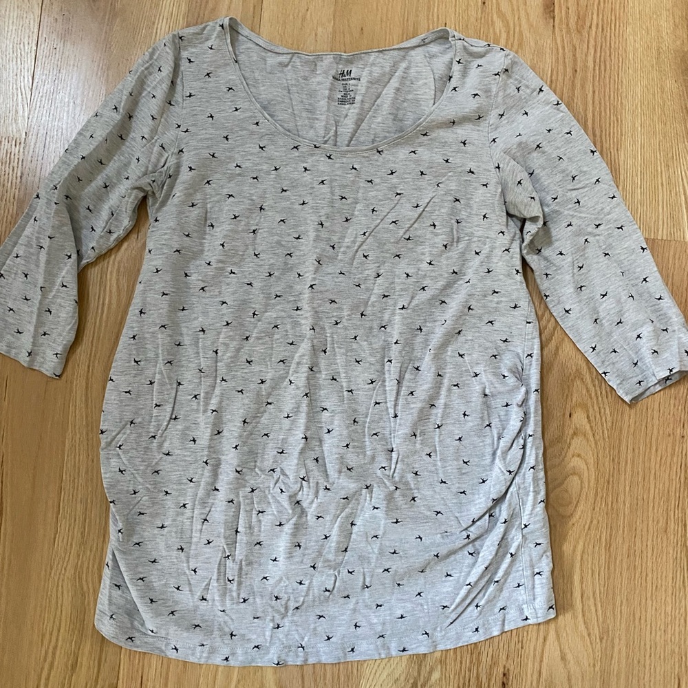 H&M maternity 3/4 sleeve tee, size L